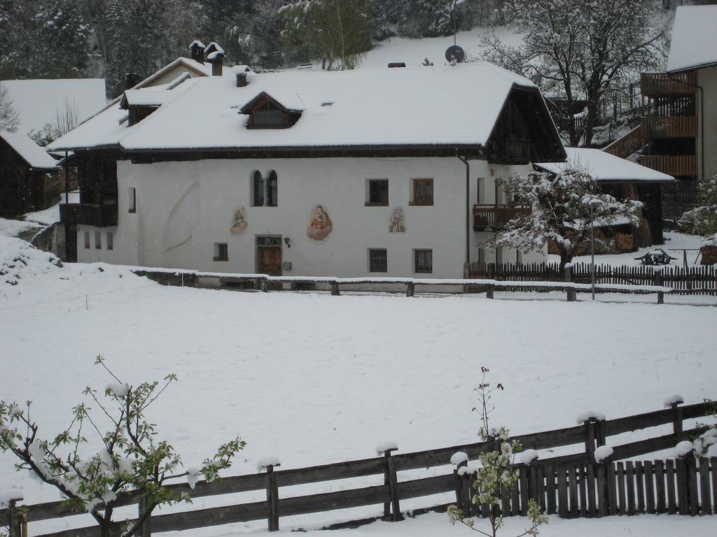 Krueglwirt Apartment San Lorenzo di Sebato Exterior photo